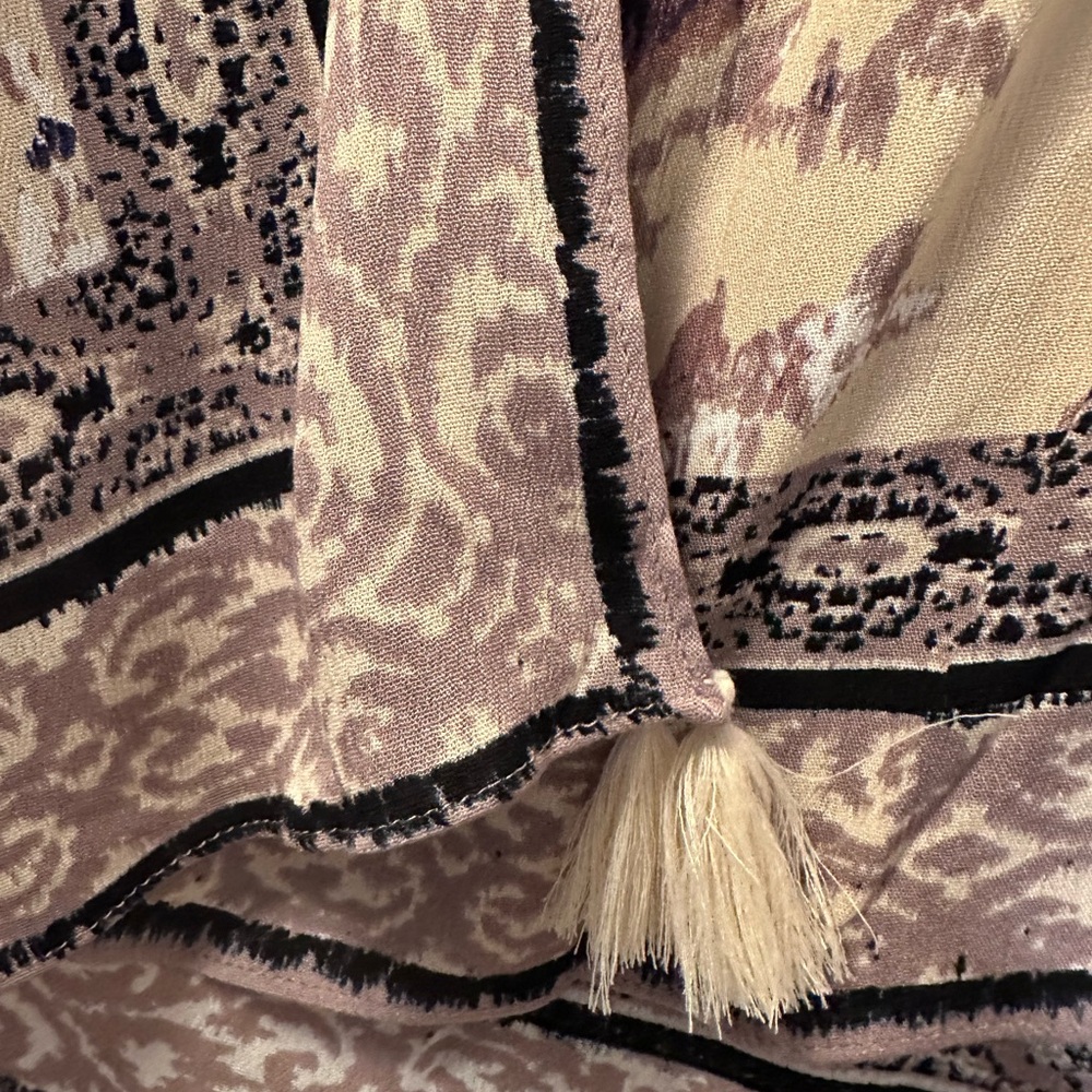 Nine West Floral Kimono *Buyers Choice* NWT Black, Cream or Navy, OSFM - Picture 4 of 13